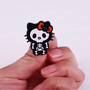 hello kitty pin skull
